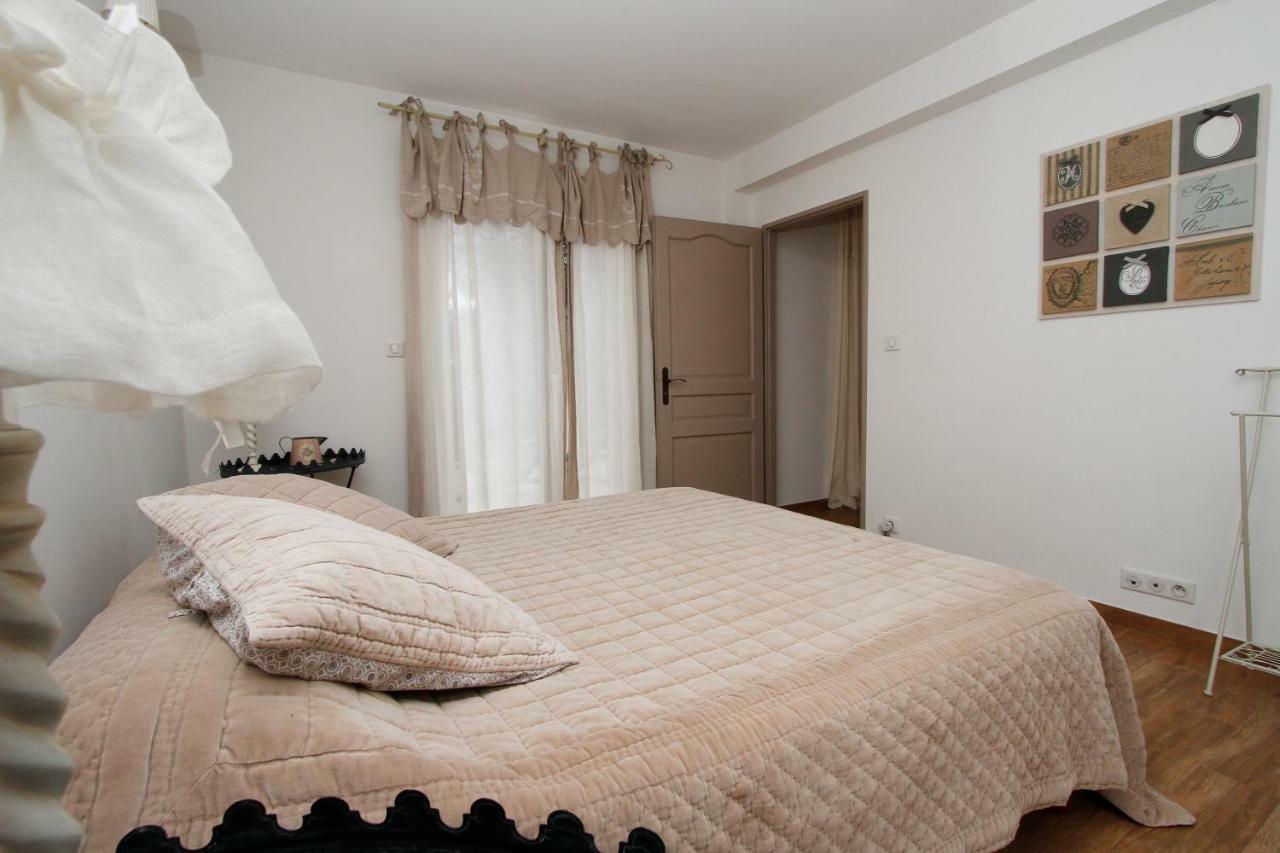 Le Mas Du Soleil Apartment